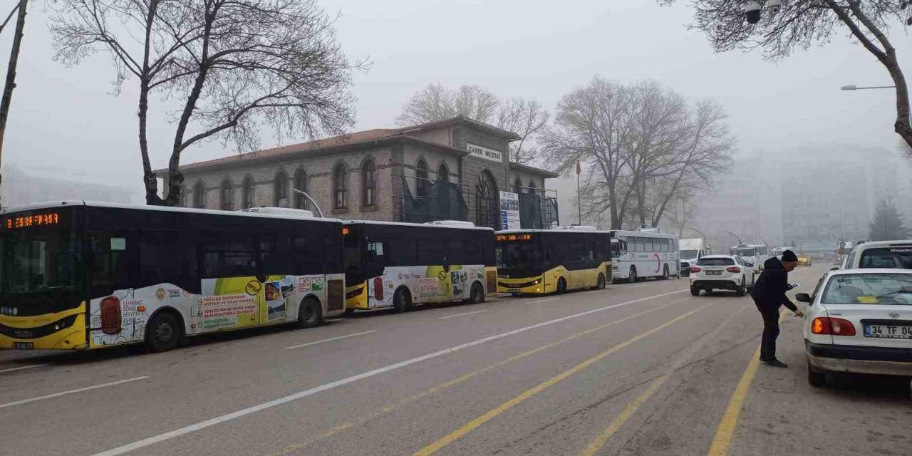 Afyonkarahisar’da Sisli Hava Etkili Oldu