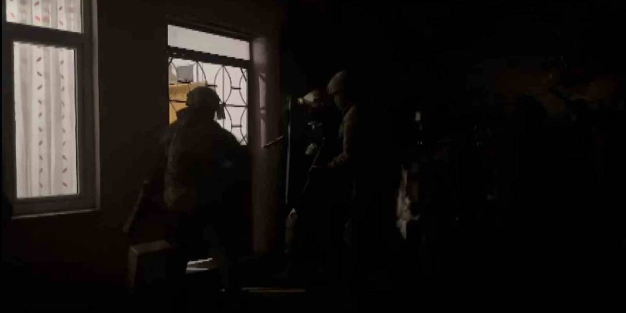 Hırsızlık Çetesi Aynı Aileden Çıktı...3.5 Milyonluk Vurgun Yapan Çeteyi Bursa Polisi Çökertti