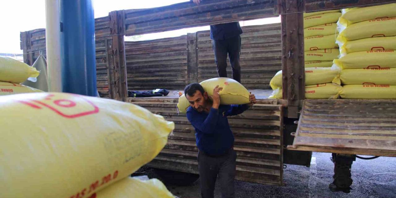 Çiftçilere Yüzde 50 Hibeli Gübre Desteği