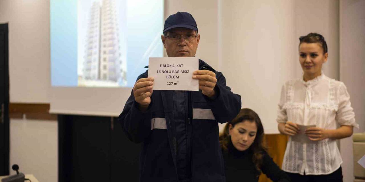 Seyhan Belediyesi İşçileri Konutlarına Kavuştu