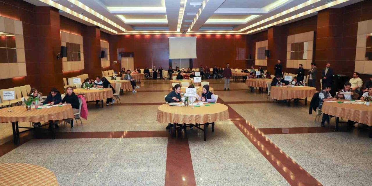 Şehitkamil’deki Ortaokullar Kıyasıya Yarıştı