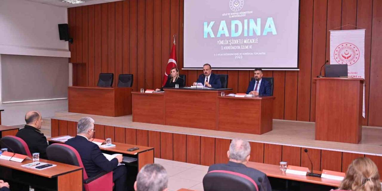 Aydın’da Kadına Karşı Şiddet Masaya Yatırıldı