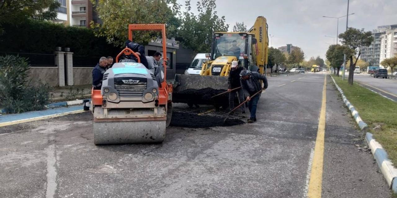 Manisa’da 3 Bin 200 Kilometrelik Yol Ağında Bakım Yapıldı