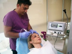 Ameliyatsız Cilt Germede Altın Ütü Teknolojisi