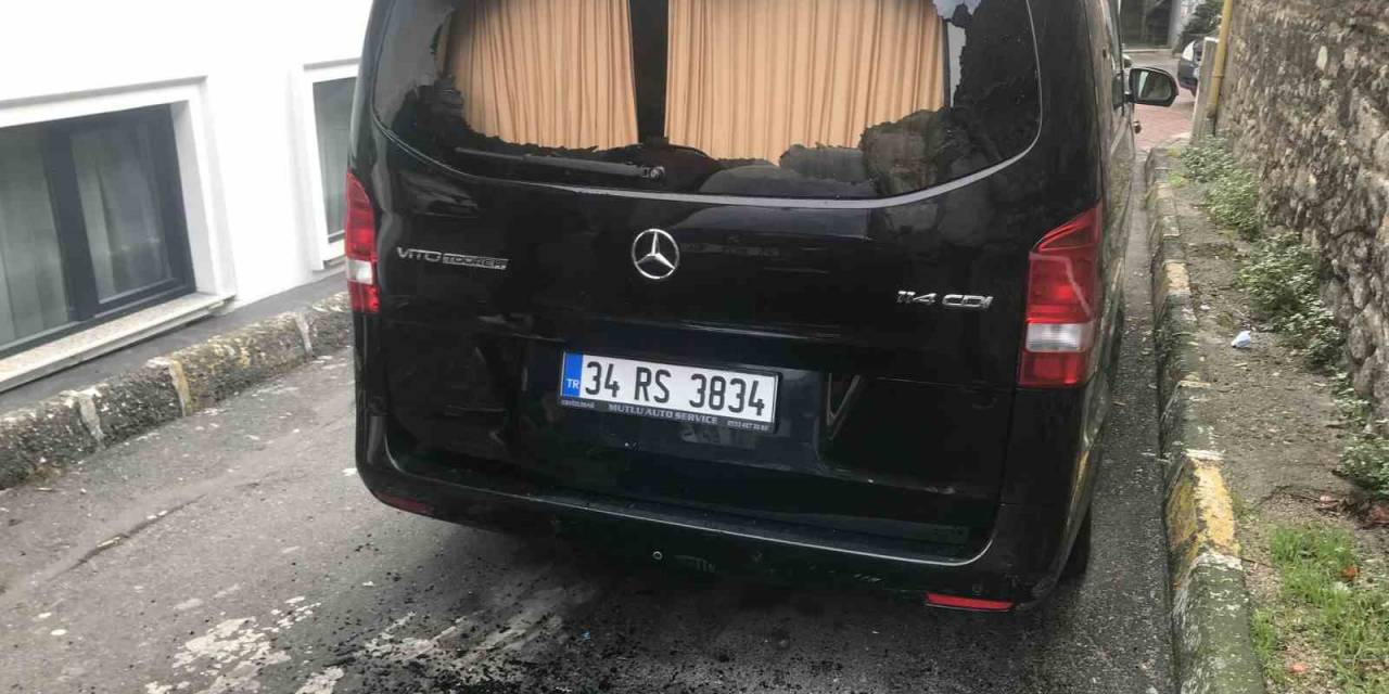 Fatih’te Park Halindeki Araçların Yakılması İddiasına İlişkin Yeni Görüntüler Ortaya Çıktı