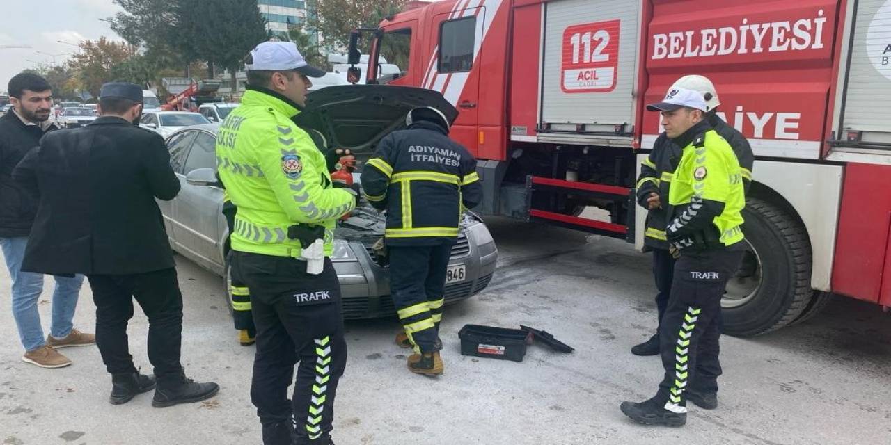 Seyir Halindeki Otomobil Alev Aldı