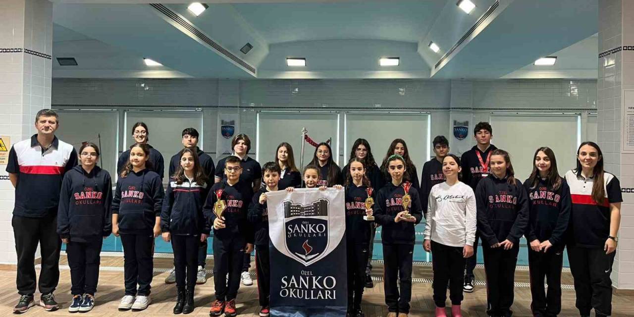 Sanko Okulları Yüzmede Üç Kupa Kazandı