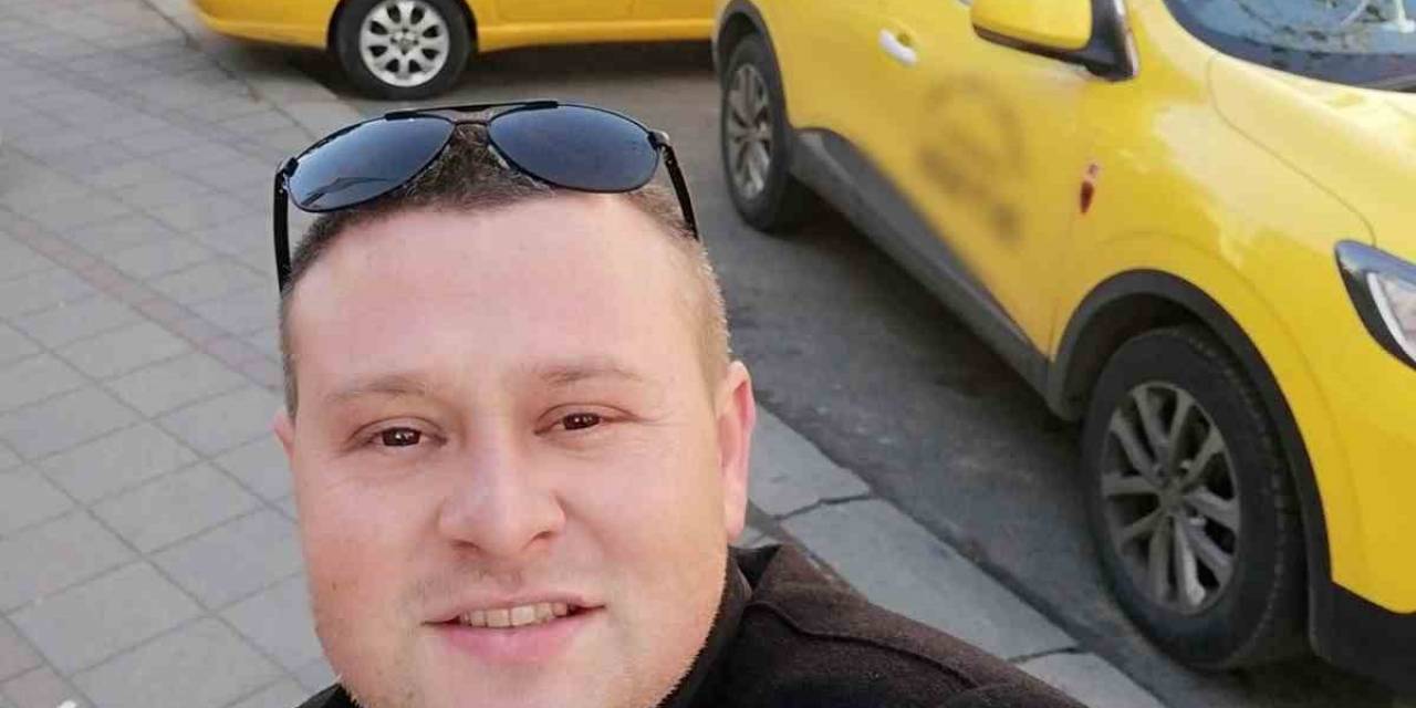 Eşinin Yanında Bıçaklanarak Öldürüldü