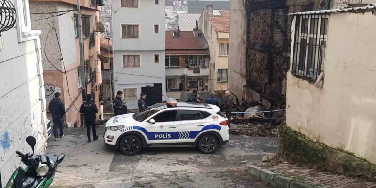 Beyoğlu’nda Bir Kişinin Öldüğü Yangında Olay Yerindeki Çalışmalar Tamamlandı