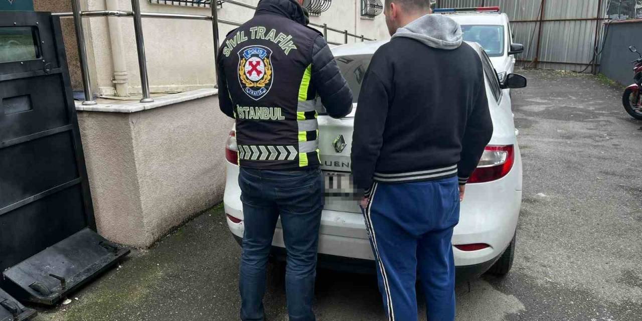 Bağdat Caddesi’nde Tehlikeli Hareketler Yapan Sürücüye 6 Bin 323 Tl Ceza