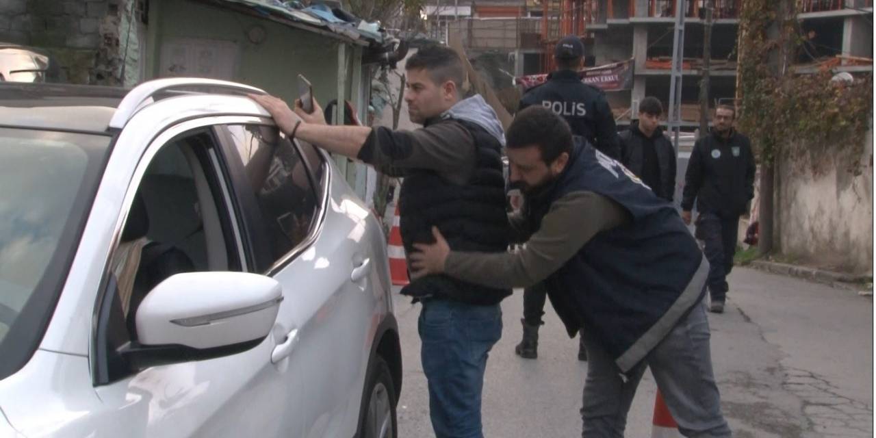 Gaziosmanpaşa’da "Dar Alan" Uygulaması: Aranan 10 Şahıs Yakalandı