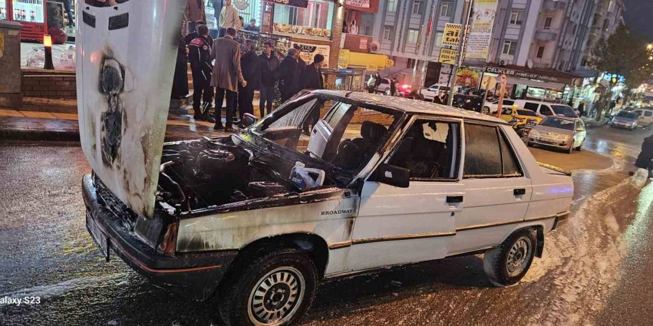 Amasya’da Otomobil Alev Alev Yandı