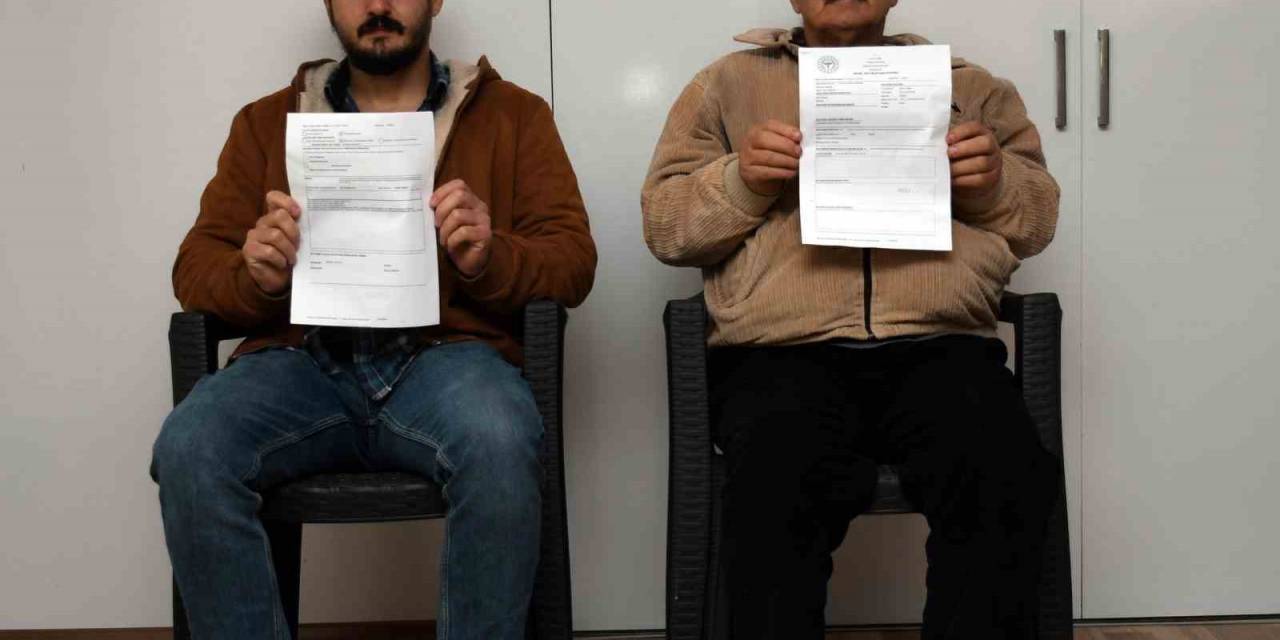 Kavga Sırasında Oğlunu Bastonunu Savurarak Kurtarmaya Çalıştı