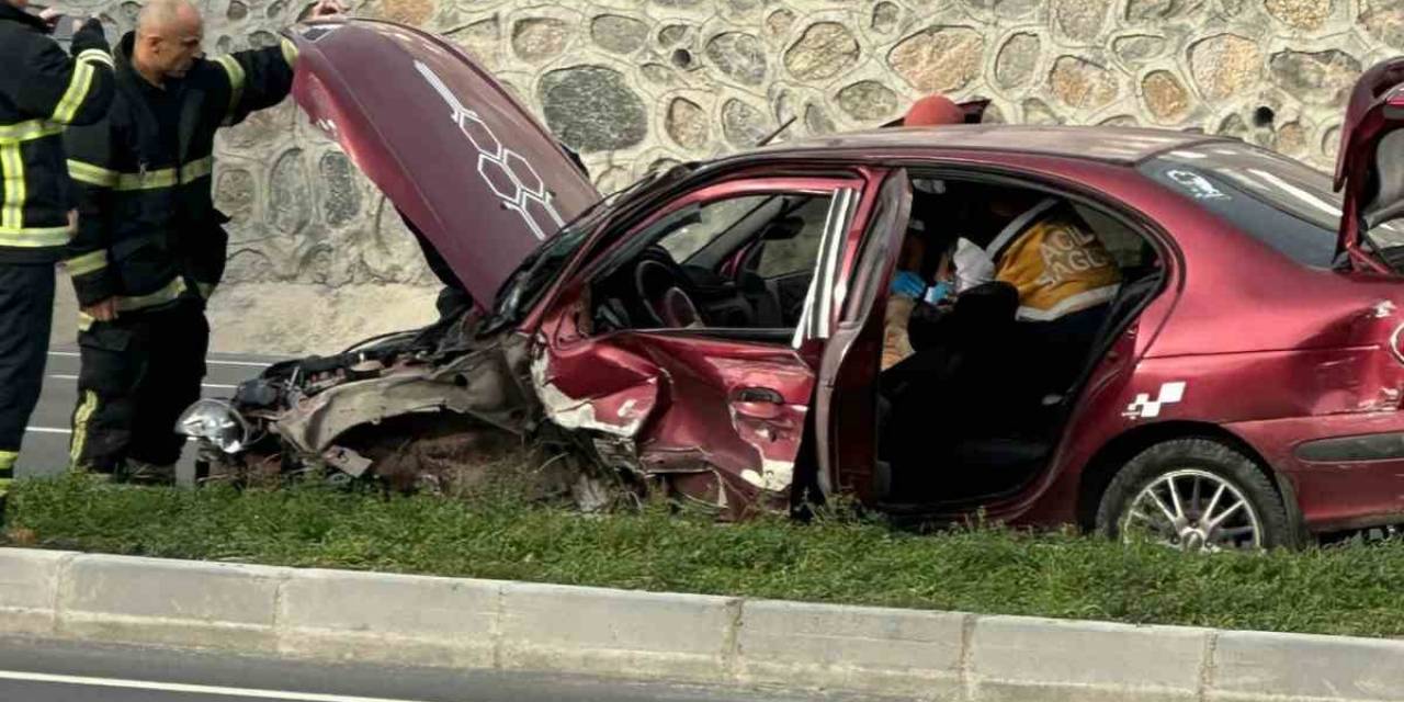 Kapaklı’da 3 Araçlı Zincirleme Kaza: 2 Yaralı
