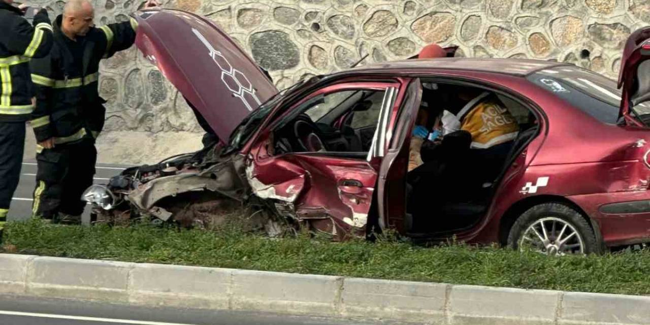 Kapaklı’da 3 Araçlı Zincirleme Kaza: 2 Yaralı