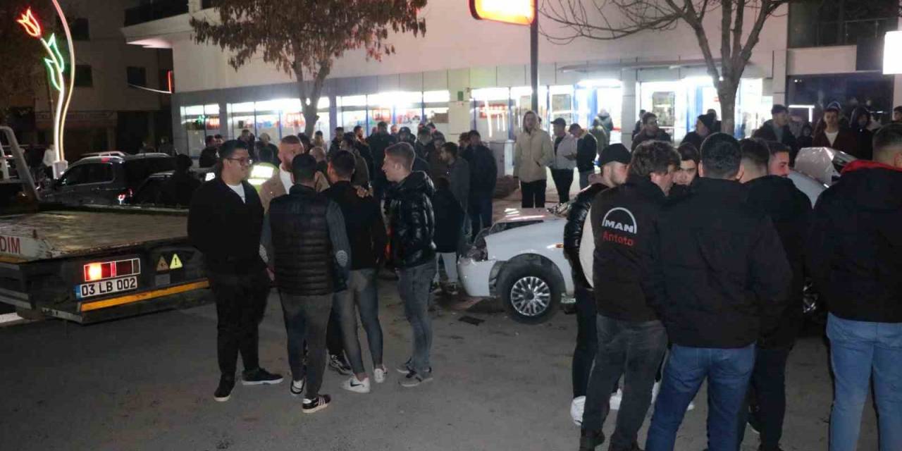 5 Aracın Karıştığı Zincirleme Kaza Maddi Hasarla Atlatıldı