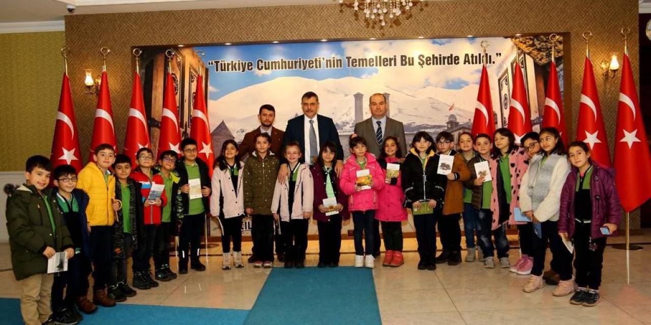 Vali Çiftçi’nin Minik Misafirleri