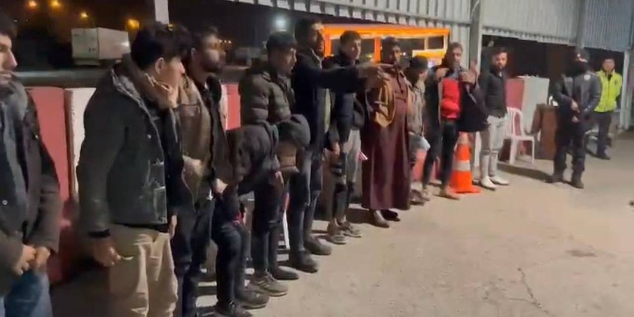 Osmaniye’de 12 Kaçak Göçmen Yakalandı 3 Organizatör Tutuklandı