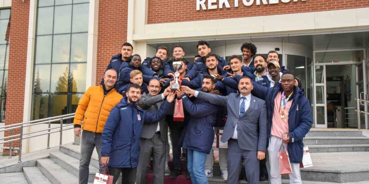 Bilecik Şeyh Edebali Üniversitesi’nden Şampiyonluk