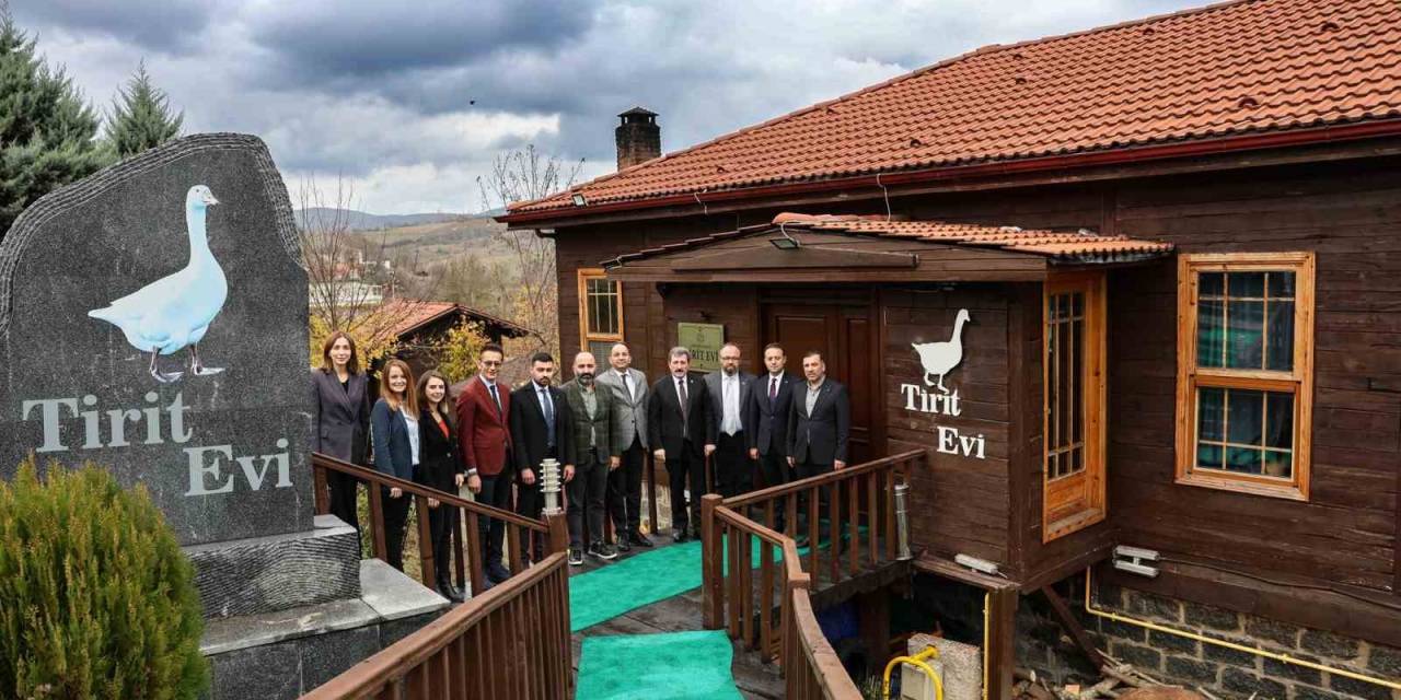 Vali Tavlı: "2024’te Kaz Tiridi Ve Menemen Festivalleri Düzenlenmesi İçin Çalışmalara Başlandı"