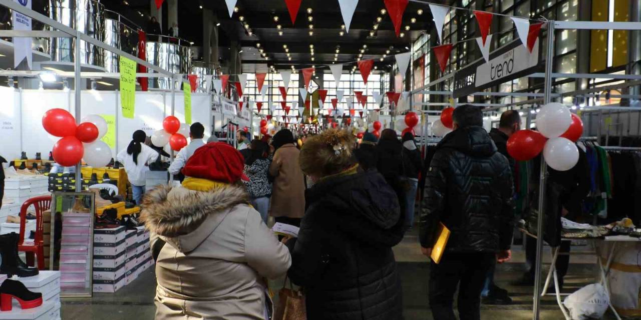 Başkent’te Moda Festivaline Vatandaşlardan Yoğun İlgi