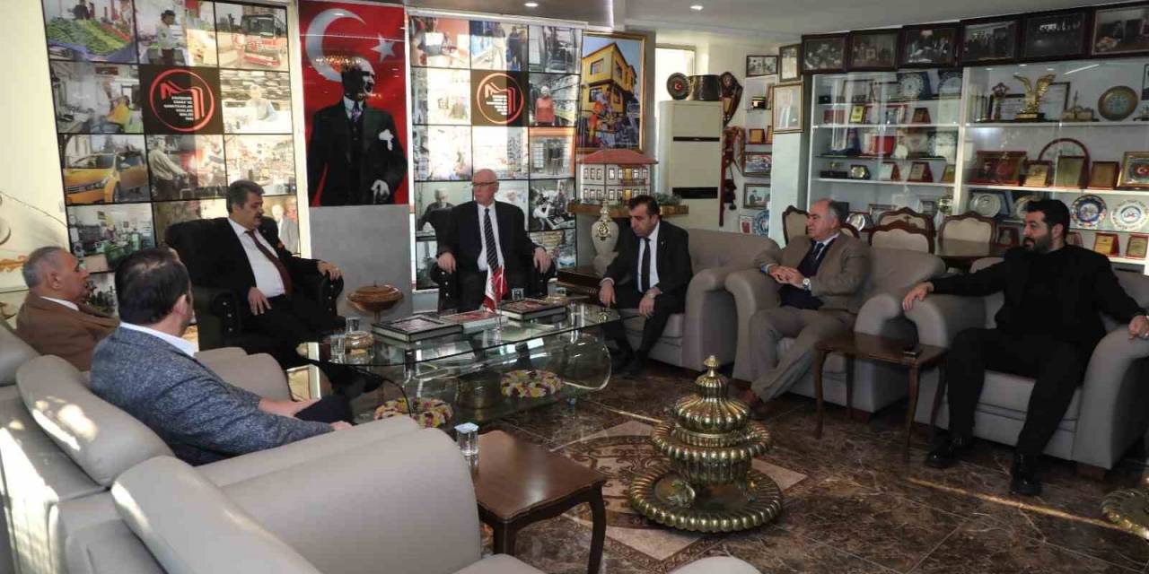 Başkan Kazım Kurt, Eskişehir Esnaf Ve Sanatkârlar Odaları Birliği’ni Ziyaret Etti