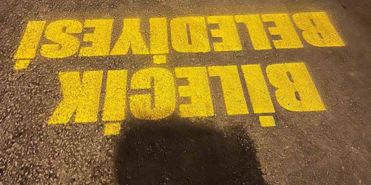 Ak Parti’den Yol Üzerine T.c. Yazılmasına Tepki