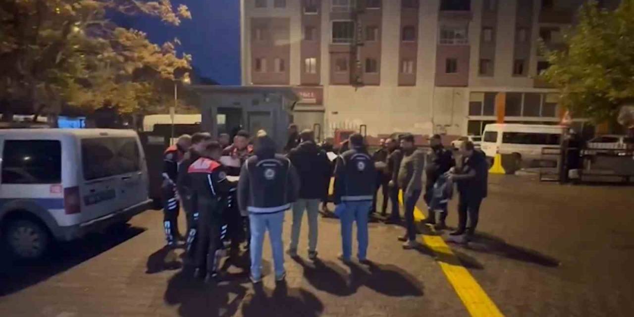 Ülkeye "Yasa Dışı" Giriş Yapan 27 Şahıs Yakalandı