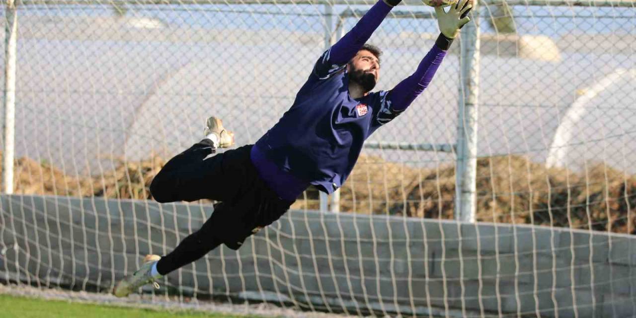 Sivasspor’dan Baver Kuçkar’a Geçmiş Olsun Mesajı