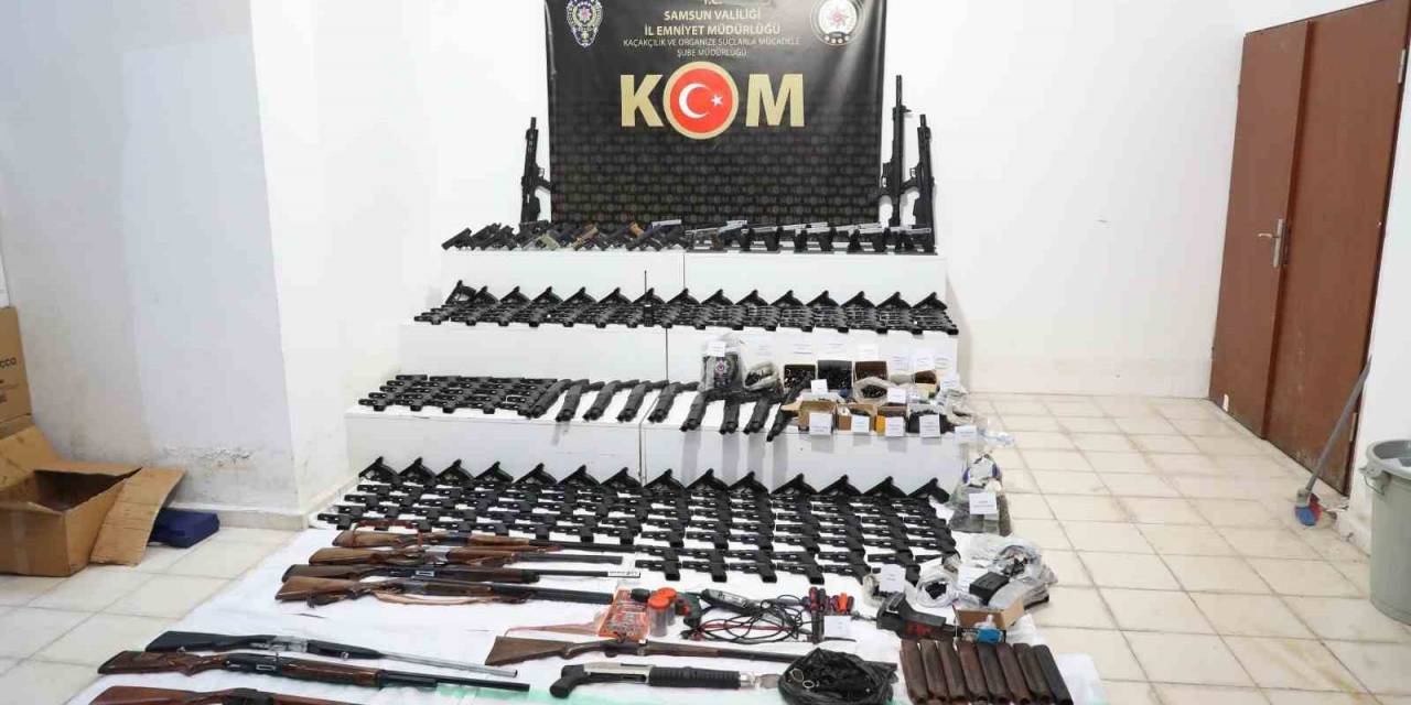 Silah Kaçakçılarına "Kafes" Operasyonu: Cephanelik Ele Geçirildi