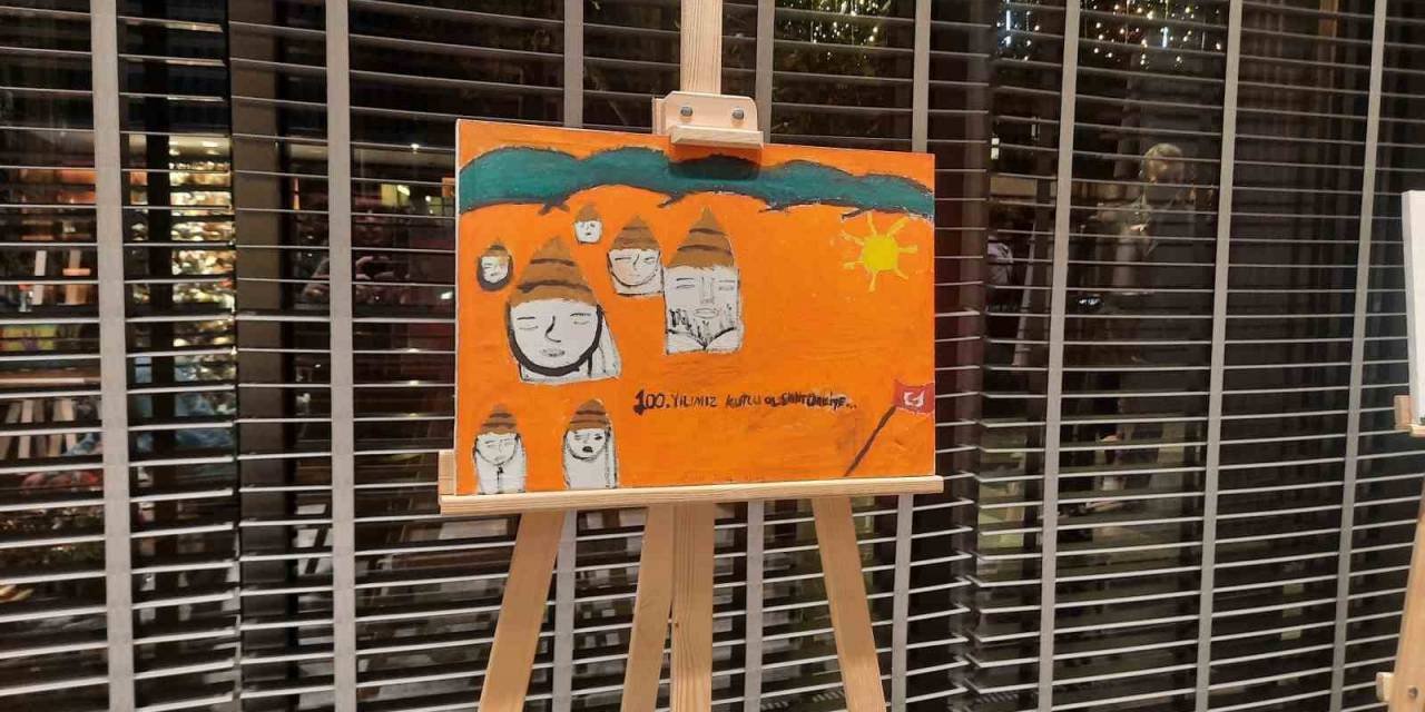 İstanbul Valisi Gül, Depremzede Çocukların Resim Sergisine Katıldı