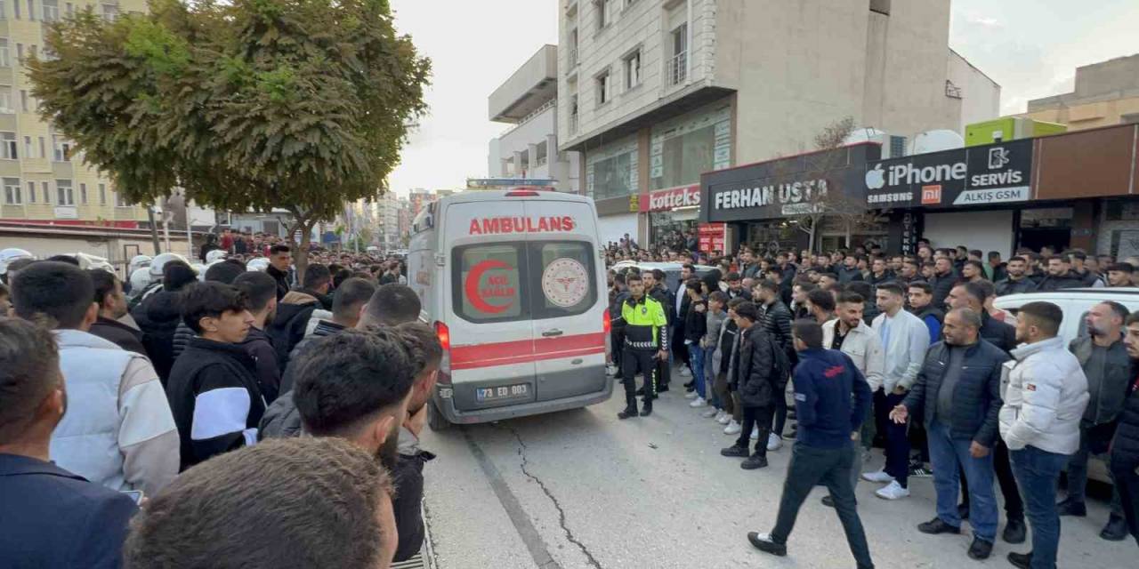 Silopi’de Kur’an-ı Kerim’i Yırtan Uyuşturucu Bağımlısı Şahsa Linç Girişimi