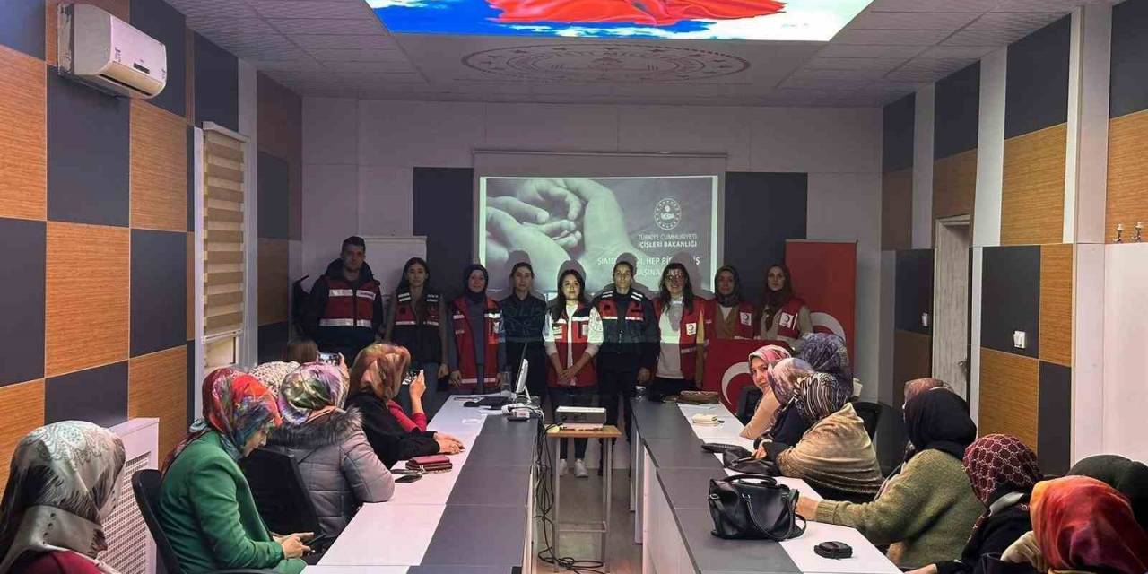 Akdağmadeni’nde Anne Ve Anne Adayları Bilgilendirildi