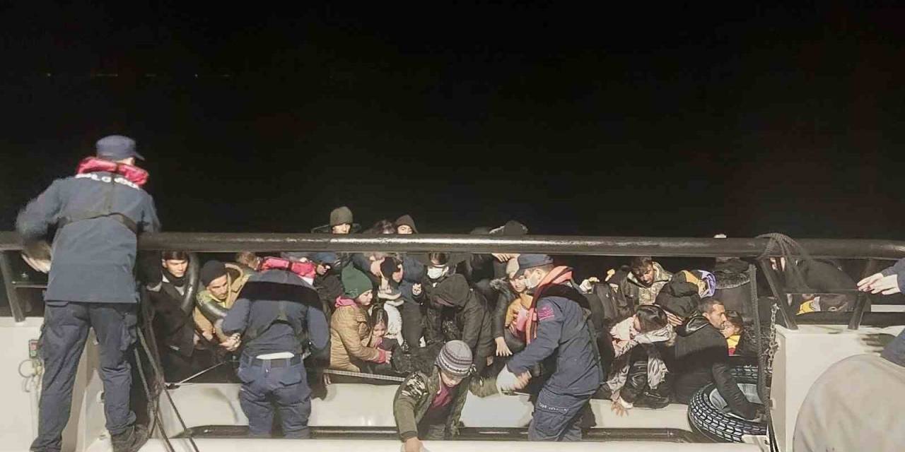 Ayvacık Açıklarında 76 Kaçak Göçmen Yakalandı