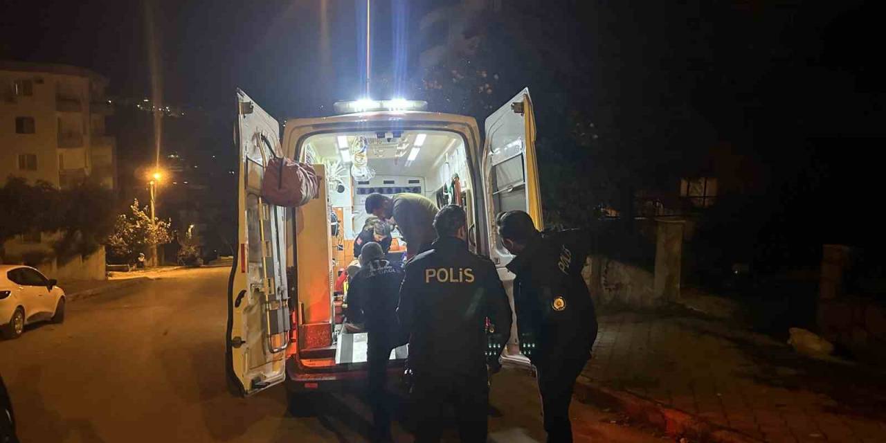 Anahtarını Evde Unutan Genç Balkondan Girmeye Çalışınca İkinci Kattan Yere Çakıldı