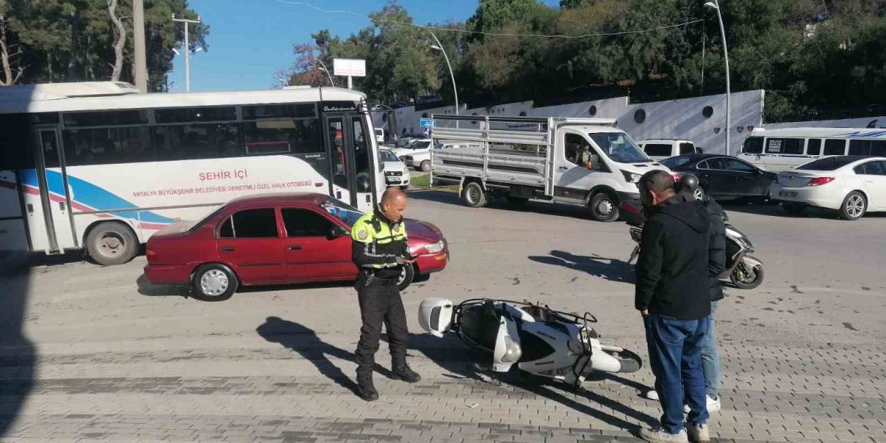 Kamyonla Çarpışan Motosiklet Sürücüsünün Sürüklendiği Anlar Kamerada