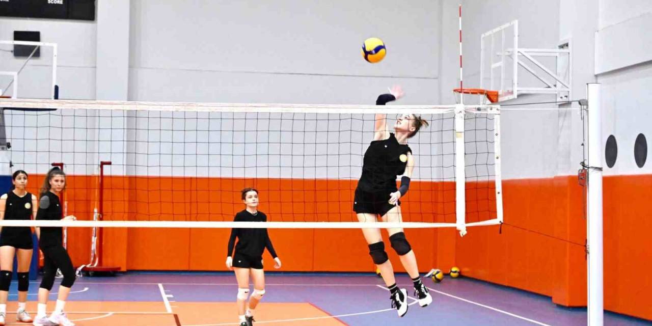 Büyükşehir’in Sultanları Akhisar Belediyespor Maçına Hazırlanıyor