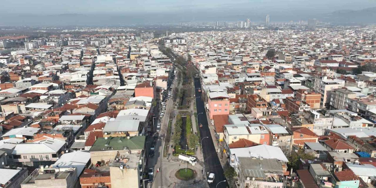 Bursa’da Asfalt Mesaisi Sürüyor