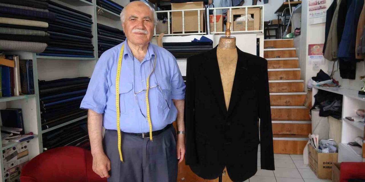 Yarım Asırdır Elleriyle Diktiği Kıyafetler Yurtdışında Büyük İlgi Görüyor