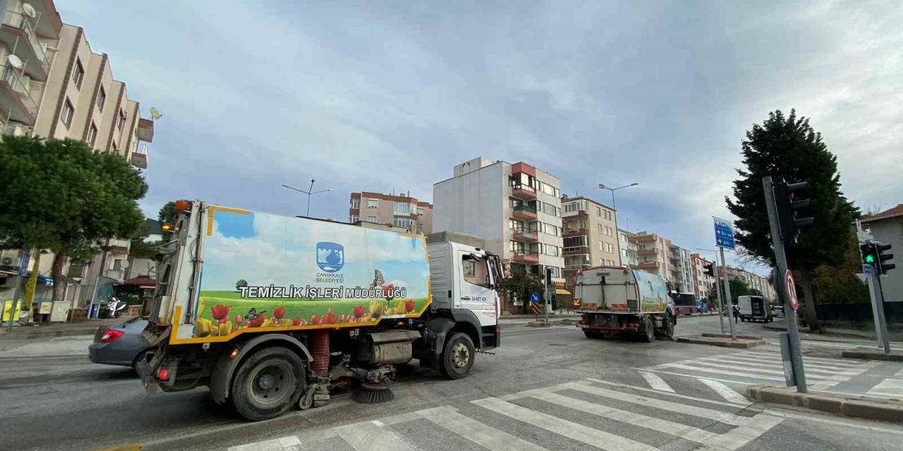 Çanakkale Belediyesi Genel Temizlik Çalışmalarını Sürdürüyor