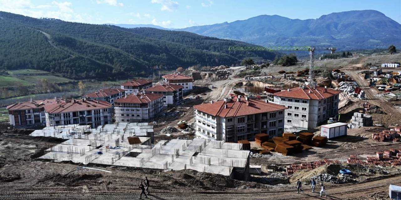 Hasanbeyli Deprem Konutlarında 98 Daire Yıl Sonundan Hak Sahiplerine Teslim Edilecek