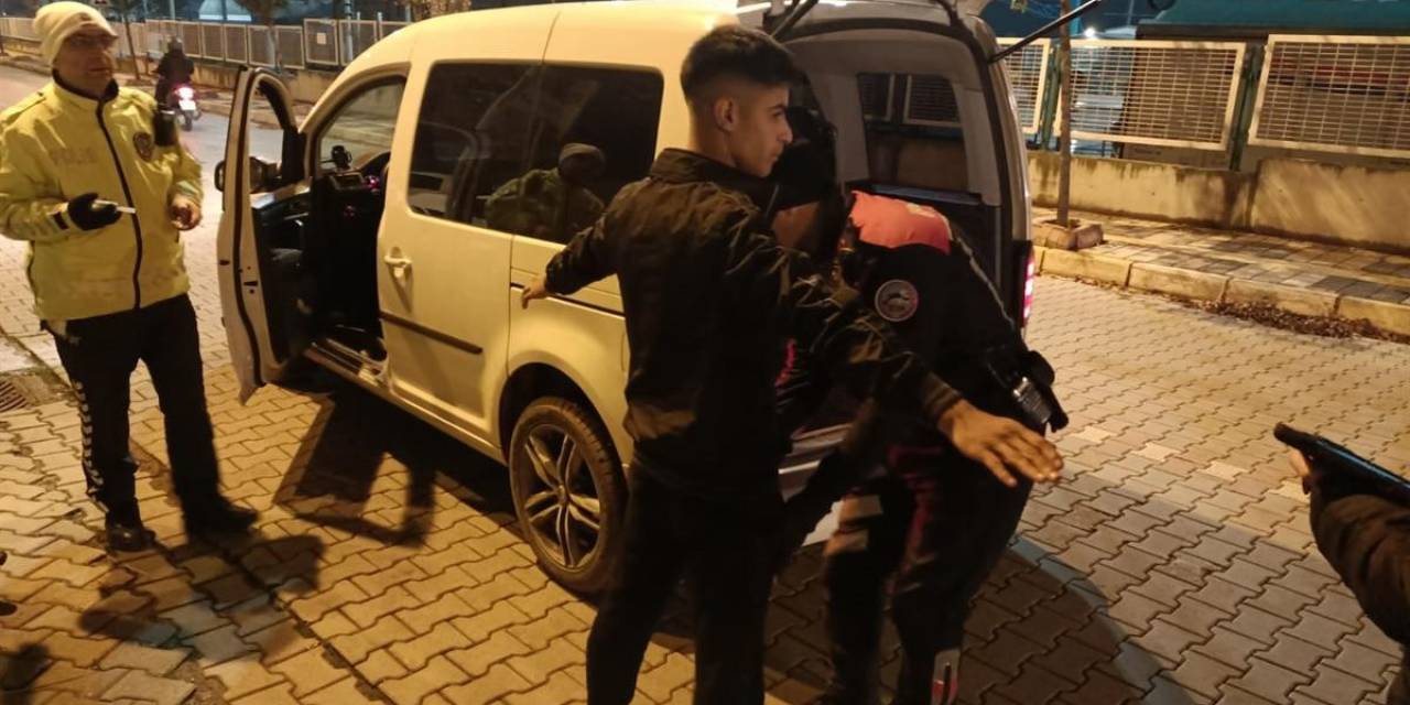 Balıkesir’de Polis 25 Aranan Şahsı Yakaladı