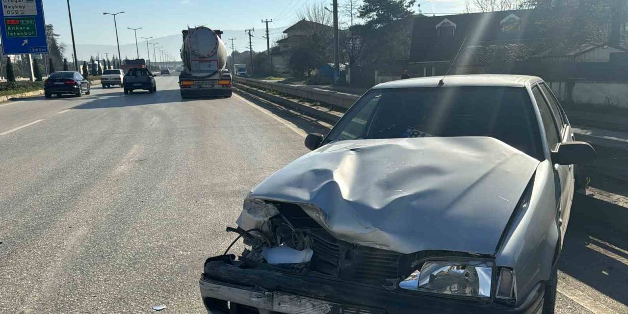 Tır İle Otomobilin Karıştığı Kazada 2 Kişi Yaralı
