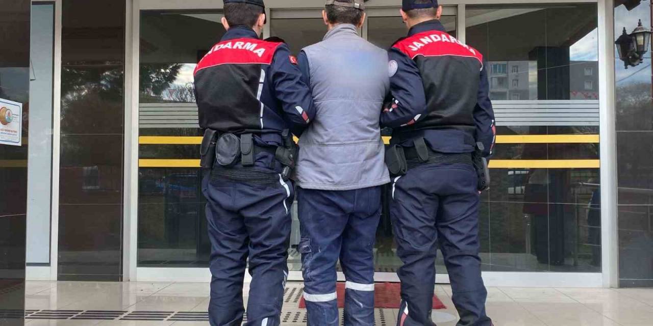 Jandarmadan Aranan Şahıslara Operasyon: 23 Kişi Tutuklandı