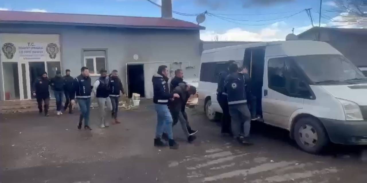 Ağrı’da Göçmen Kaçakçılarına Darbe: 4 Gözaltı