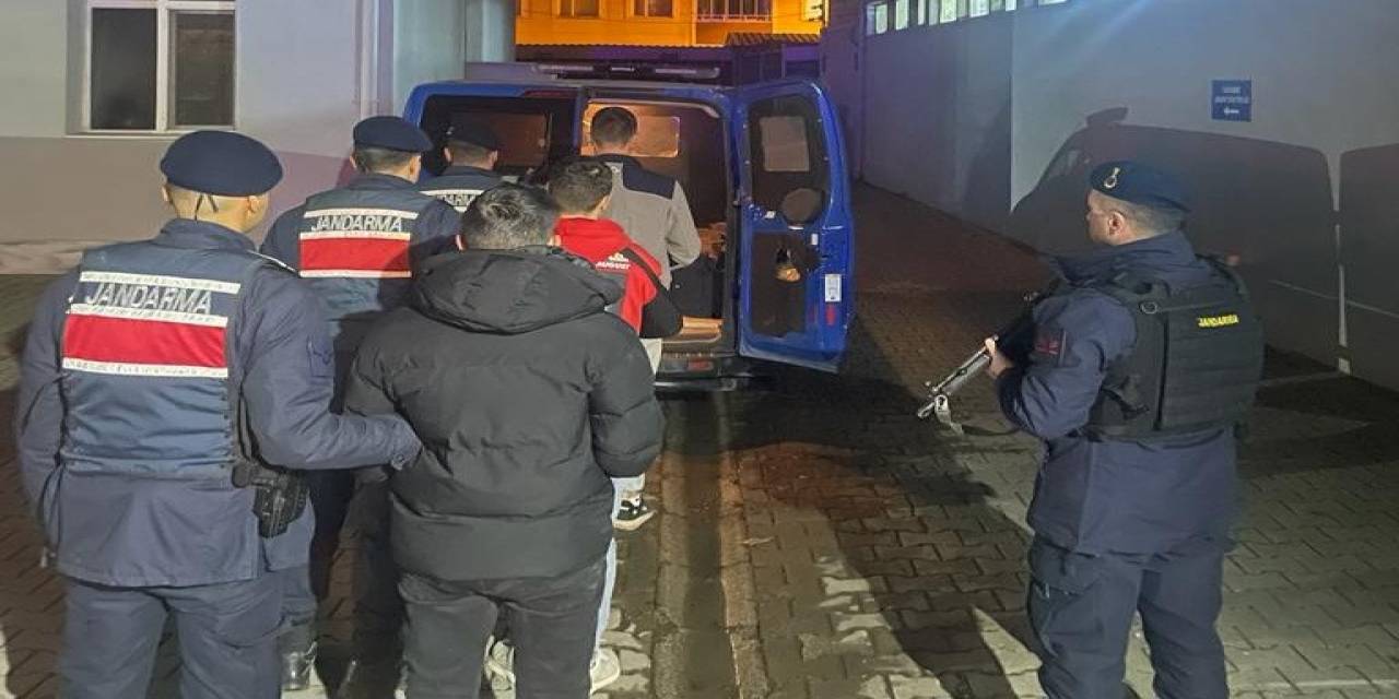 Çaldıkları Kredi Kartıyla Alışveriş Yapınca Yakalandılar