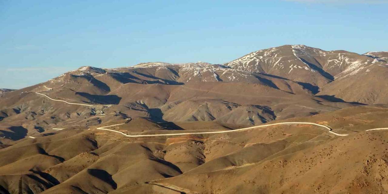 Van-iran Sınırında İnşa Edilen Duvarın Saray Etabı Tamamlandı