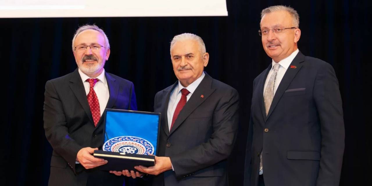 Ebyü’de Enerji Çözümlerinde Teknolojik Öncelikler Ve Üniversitelerin Rolü Konferansı