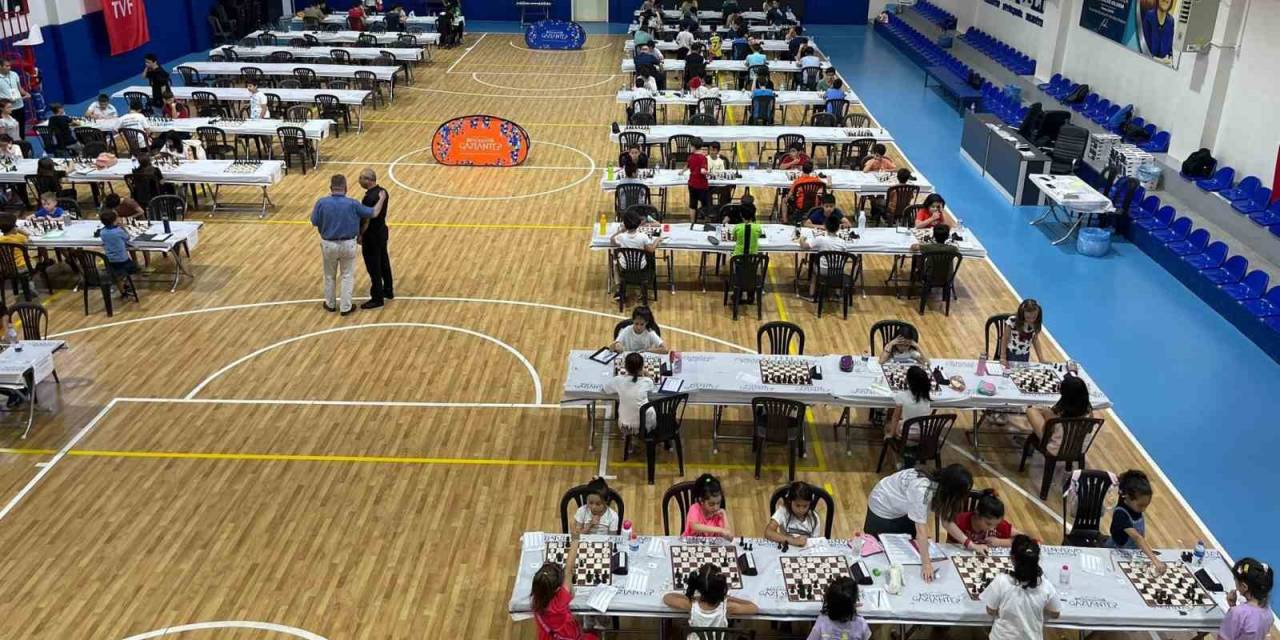 Büyükşehir’den 25 Aralık Kurtuluş Kupası Satranç Turnuvası