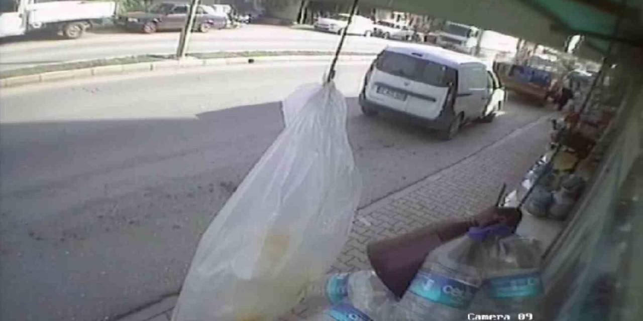 Kontrolden Çıkıp Kamyonun Altına Giren Motosiklette Ölü Sayısı İkiye Yükseldi